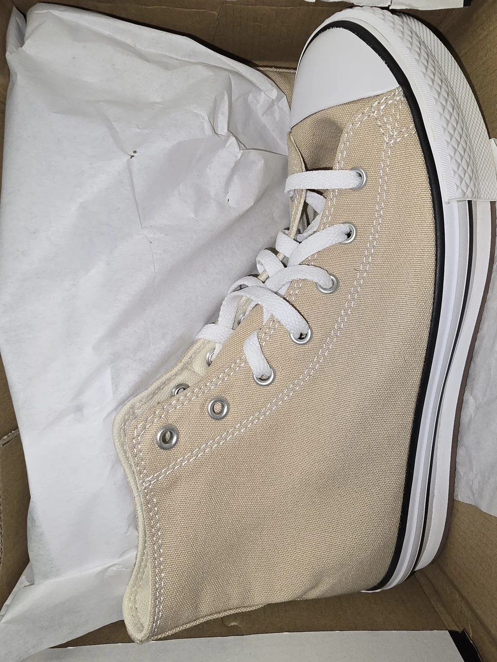 Converse Chuck Taylor All Star High Top Lace Up Sneakers Beige/White A06344F 6.5